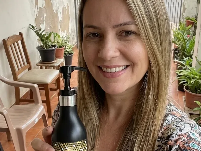 Frasco de Havana Cosméticos com protetores térmicos e ativos orgânicos para selagem segura